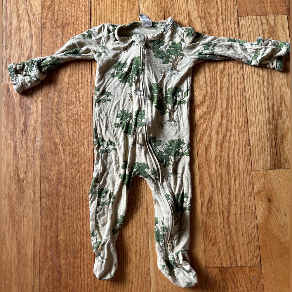 Kate Quinn Winnie the Pooh and the Tree Footie